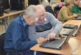 Powiat Zgierski: od poniedziałku ruszają bezpłatne szkolenia komputerowe dla seniorów