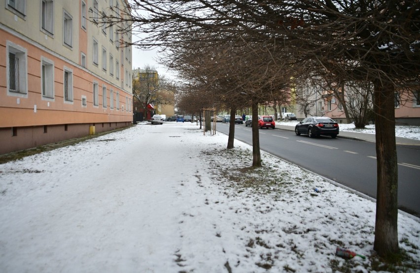Zima na ulicach Radomia. Ulice przykryte białym puchem. Zobacz wyjątkowe zdjęcia