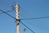 Brak prądu w okolicy Głogowa i w powiecie polkowickim (19.02). Lista miejscowości. Wichura uszkodziła linie energetyczne