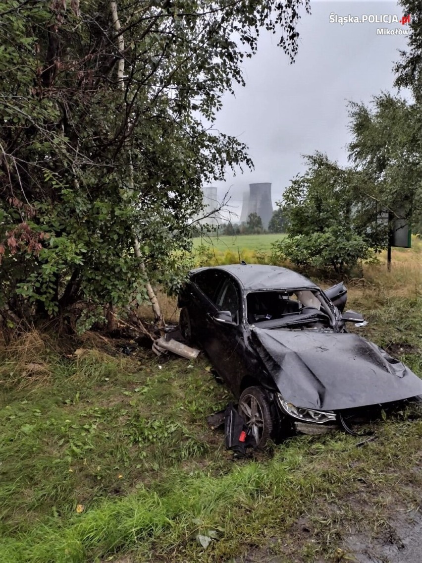 Groźny wypadek w Łaziskach Górnych, w drodze do szkoły. Dwoje rannych dzieci trafiło do szpitala