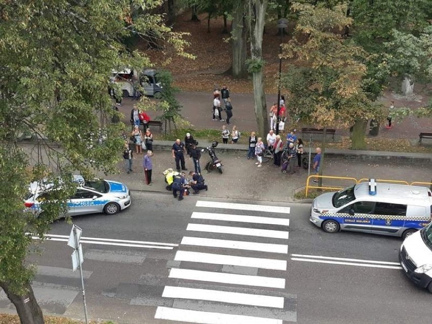 Kobieta potrącona na przejściu dla pieszych przy Parku Miejskim w Wejherowie