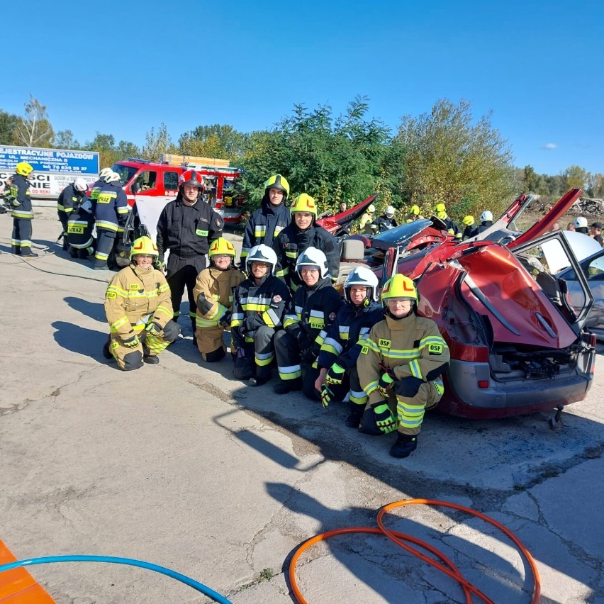 Sześcioro strażaków -ratowników z OSP w gminie Kotla już po...