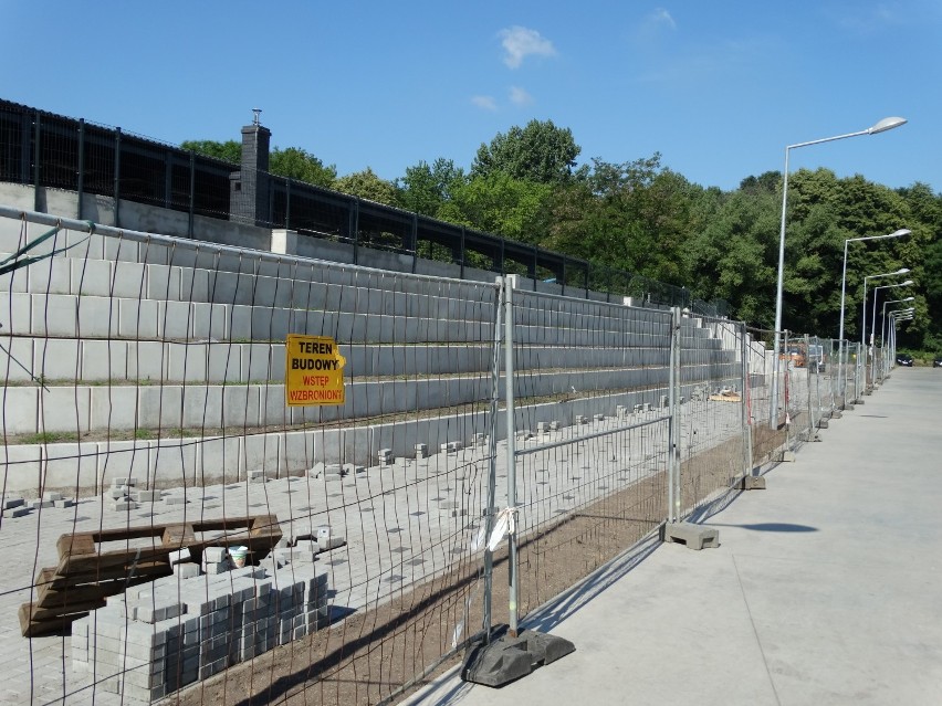 Burloch Arena: Trwa rozbudowa ośrodka. Zadaszenie nad...