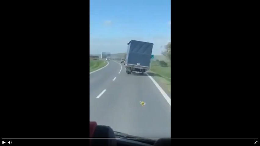 Wypadek ciężarówki koło Ruska na Dolnym Śląsku 21.10.2021
