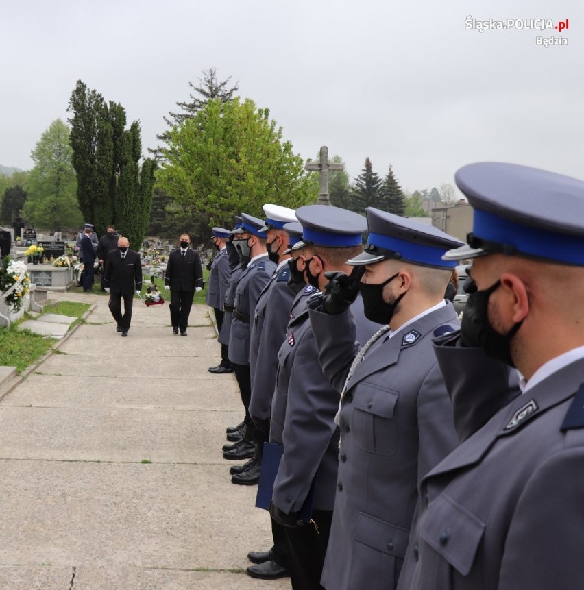 Ostatnie pożegnanie nadkomisarza Marcina Pitasa 

Zobacz...