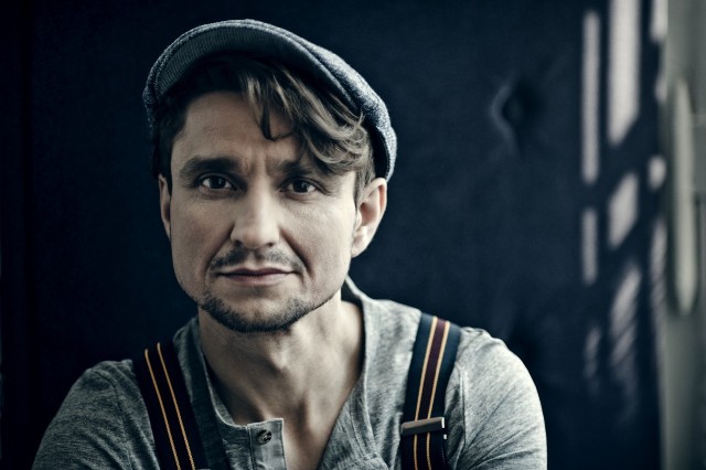 14 kwietnia w Chadeku zaśpiewa dla Państwa Janusz Radek - wokalista i aktor obdarzony wyjątkowym, niezwykle wysokim głosem.