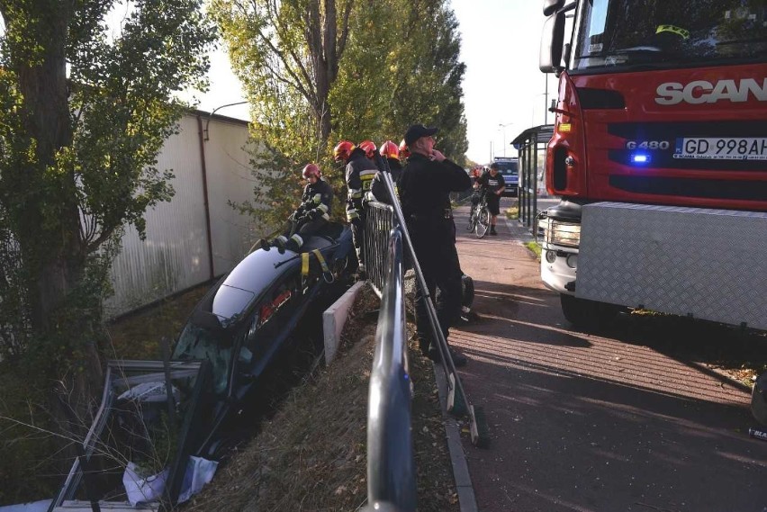 Wypadek na ul. Elbląskiej w Gdańsku 16.10.2018. Zderzenie...