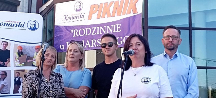 Piknik oficjalnie rozpoczęła dyrektor Małgorzata Wojtasik...