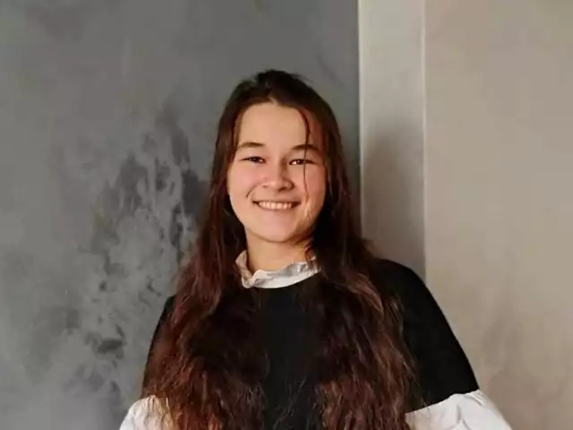 Magdalena Kozik, utalentowana matematycznie uczennica SP w Wyszatycach w gminie Żurawica.