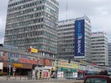 Poznań - NeoBank zdjął wielki banner reklamowy na świętym Marcinie