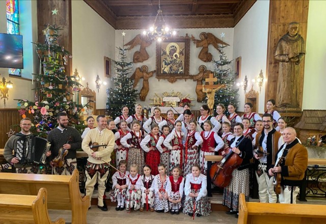 Koncert Kolęd i Pastorałem poprowadzi Zespół Skrzypnianie ze Skrzypnego na Podhalu.