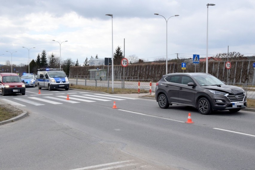 Tragiczny wypadek na Krakowskiej w Kielcach. Kobieta zmarła w szpitalu [ZDJĘCIA] 