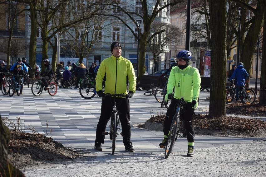 To już tradycja: miłośnicy dwóch kółek co jakiś czas...