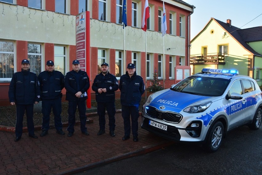 KPP Stargard. Nowocześnie wyposażona, 170-konna kia sportage, trafiła do policjantów z Dobrzan. Kosztowała ponad 100 000 złotych