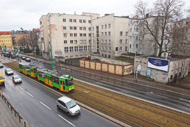 W związku z budową ścieżki rowerowej wzdłuż Grunwaldzkiej na odcinku od Ułańskiej do Matejki trzeba będzie wyburzyć budynki, należące do dawnego kina Olimpia