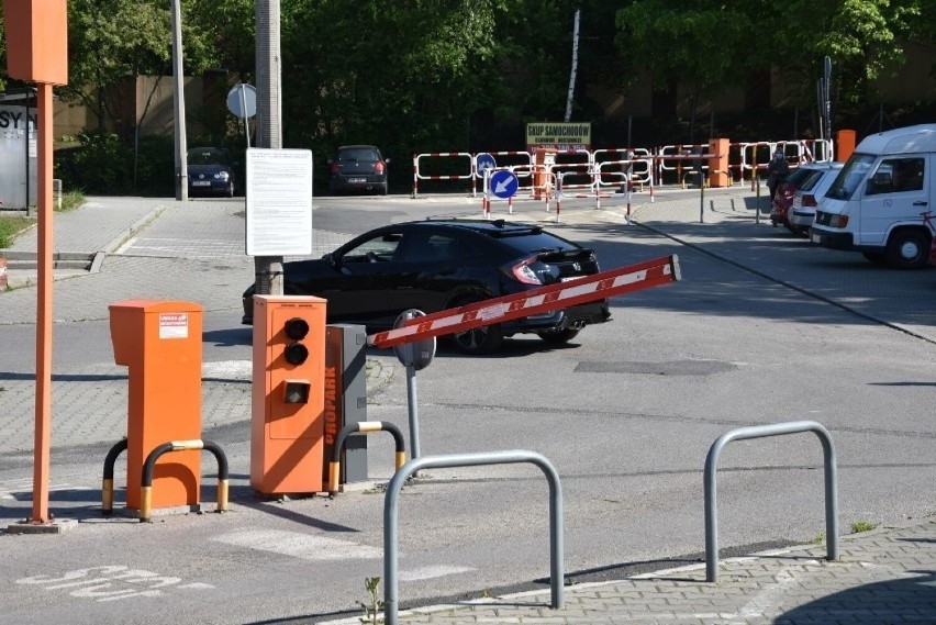 Od 1 czerwca do góry idą opłaty na miejskich parkingach w...