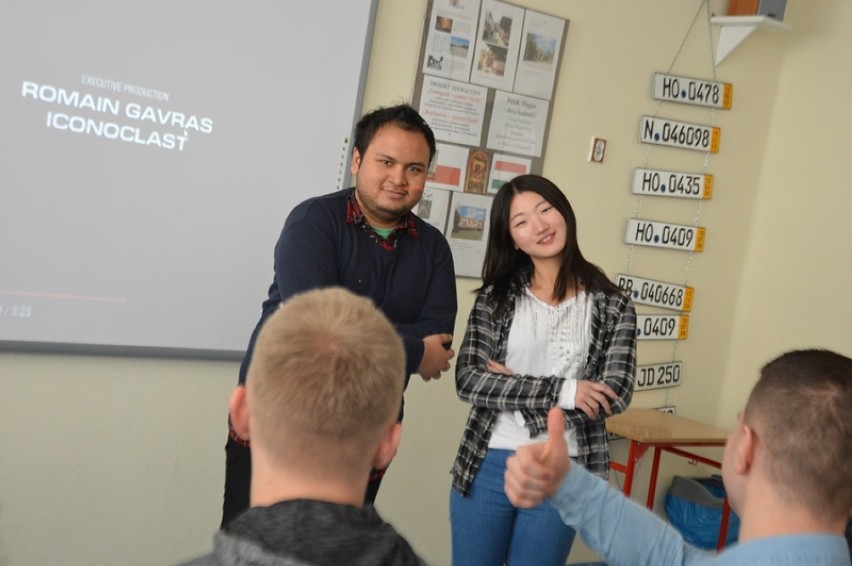 Studenci z Azji poprowadzili zajęcia z uczniami