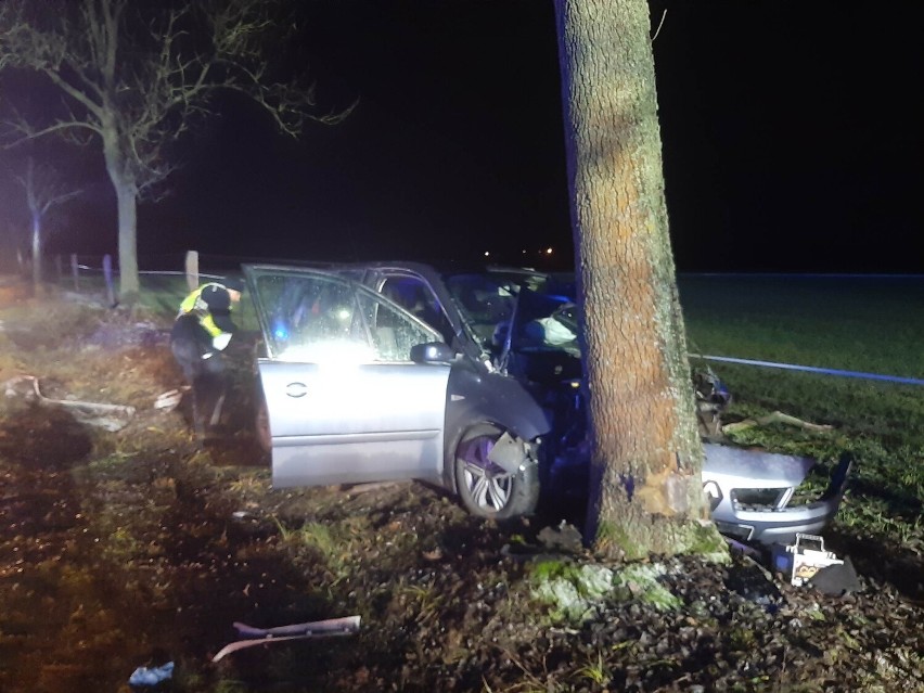 Wypadek na trasie Budzyń-Brzekiniec. Dwie osoby w szpitalu