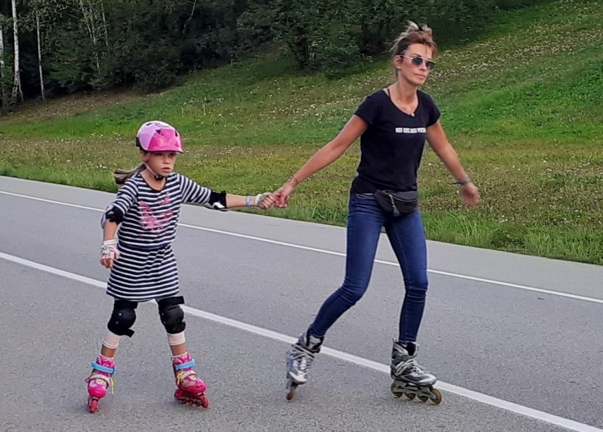 Na Muchowcu w weekend spotkać można miłośników rolek,...