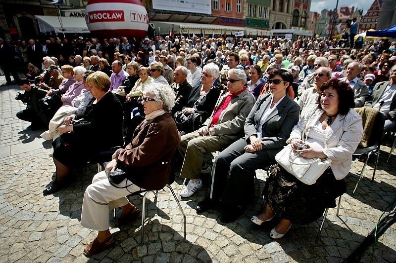 Wrocław: &quot;Mogiły pradziada ocal od zapomnienia&quot;. Patriotyczny koncert na Rynku