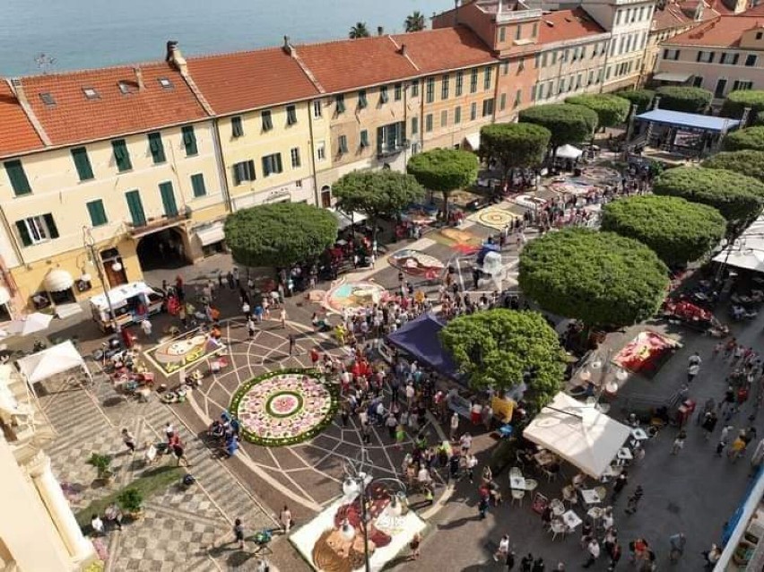 Spycimierskie Boże Ciało gościło na międzynarodowym festiwalu dywanów kwietnych we Włoszech ZDJĘCIA