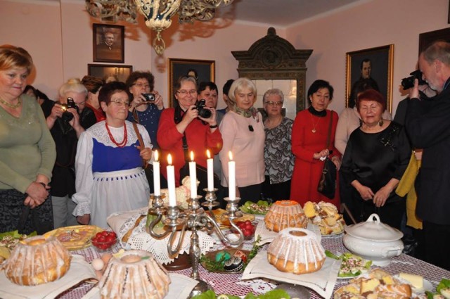 Dworek Marii Dąbrowskiej w Russowie zaprasza na wystawę prezentującą tradycje wielkanocne