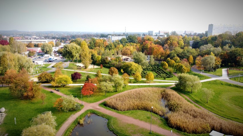 Park Cegielnia w Żorach z lotu ptaka.