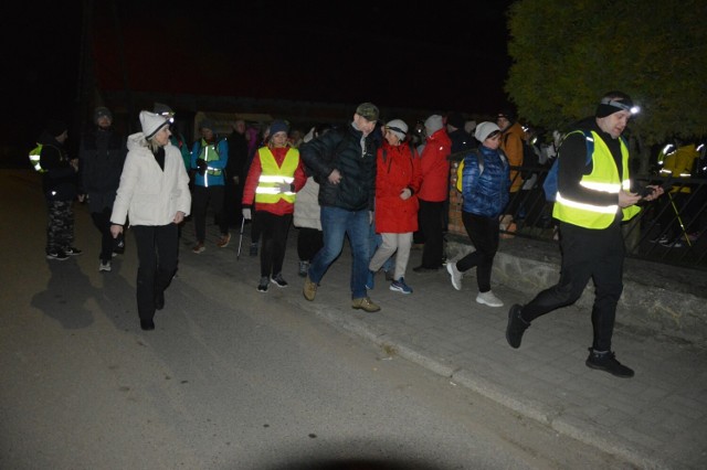 Po raz szósty parafie św. Marii Magdaleny w Garczegorzu i św. Jakuba Apostoła w Łebie organizują Drogę Krzyżową między tymi miejscowościami.