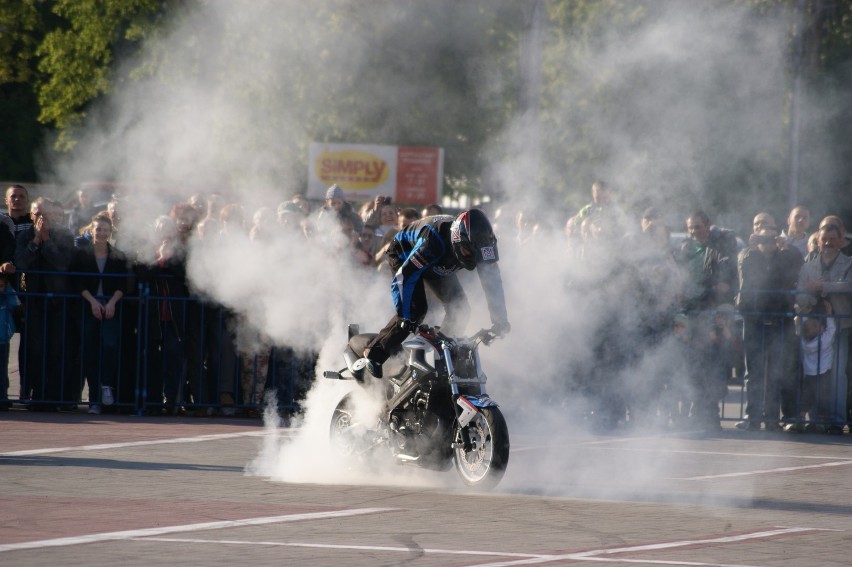 Rawska Majówka 2013: pokaz akrobatyki motocyklowej [ZDJĘCIA]