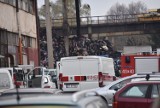 Pożar w Bytomiu. Prokuratura wszczyna śledztwo. Trwa dogaszanie odpadów i przesłuchiwanie świadków pożaru