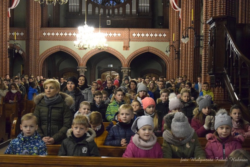 Nastrojowe Jasełka w żarskim "Katoliku" [ZDJĘCIA,WIDEO]