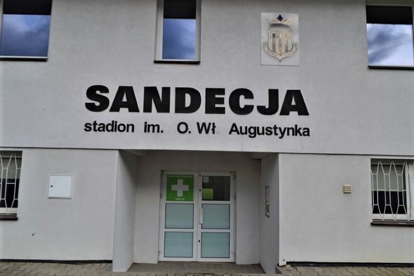 Radni zgodzili się na sprzedaż udziałów spółki Sandecja. S.A. Za ile?