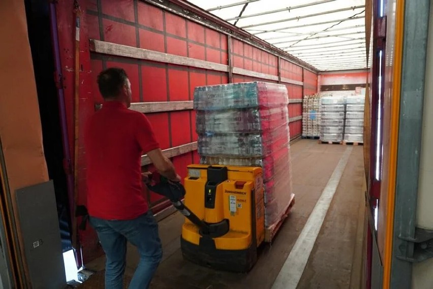 Żory nadal pomagają Ukrainie. Dziś wysłano aż 27 palet z żywnością!