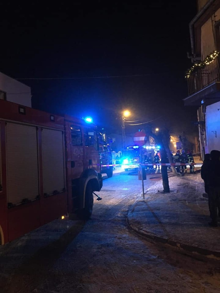 Tragedia w Czerniejewie. W wyniku pożaru zginęły dwie osoby 