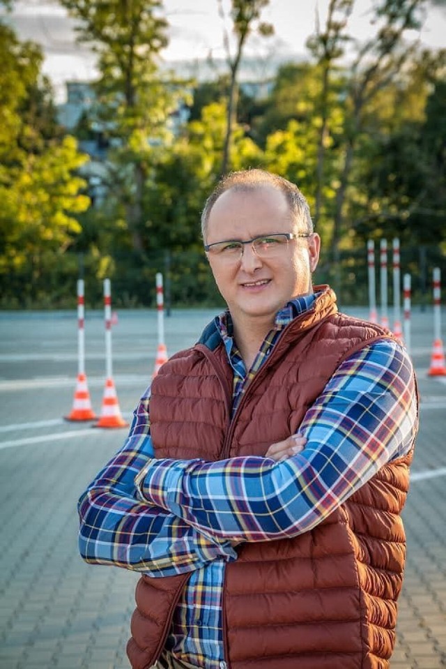 Mariusz Włodarczyk wystąpił w TTV jako jeden z instruktorów w programie "Nauka Jazdy"
