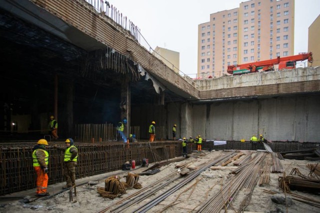 Budowa metra nie zostanie wstrzymana? Ratusz składa dokumenty do Urzędu Województwa