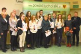 Stypendyści odebrali nagrody od starosty tucholskiego