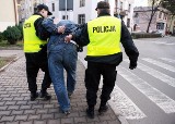 Toruń. Policja zatrzymała oszustów