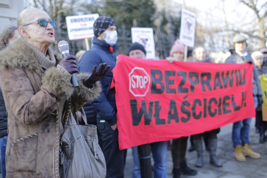 Strajk Komitetu Obrony Praw Lokatorów. "Nie mamy już czasu"...