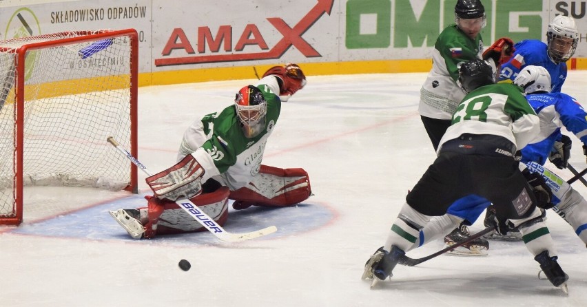 Hokej, EUHL: Sabers Oświęcim - Gladiators Trencin 6:7.