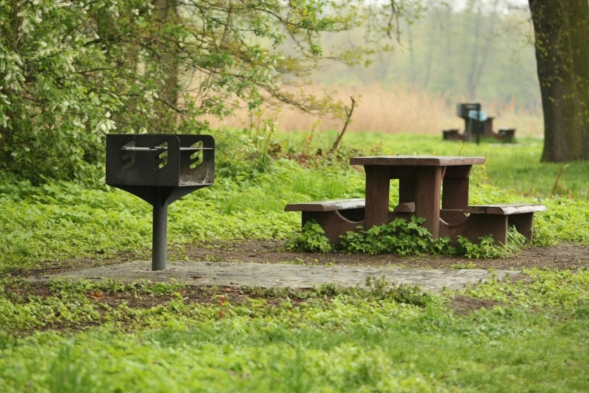 Park Wschodni rozciąga się na osiedlu Księże Małe. Na...