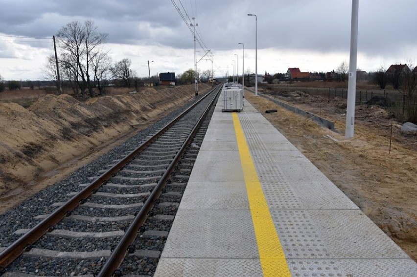 Remont linii kolejowej Legnica - Rudna, pociągi nie będą się zatrzymywały na małych stacjach! [ZDJĘCIA]