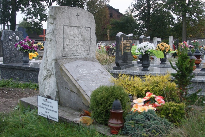 Cmentarz parafialny w Chełmie Śląskim