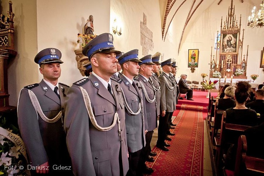 Pogrzeb Marka Dziakowicza, policjanta z Wałbrzycha, który...