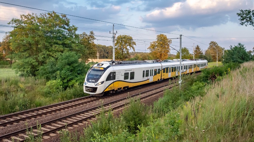 Koleje Dolnośląskie przywracają połączenia turystyczne i podnoszą ceny biletów, m.in. te ze Świdnicy i Wałbrzycha!