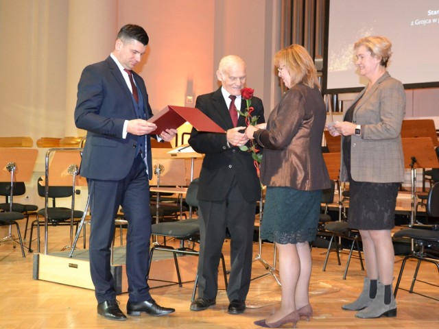 Mieszkaniec Grojca Stanisław Chowaniec został laureatem Małopolskiego Plebiscytu "Poza Stereotypem – Seniorka i Senior Roku"