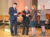 Mieszkaniec Grojca został laureatem Małopolskiego Plebiscytu "Poza Stereotypem – Seniorka i Senior Roku" Zdjęcia