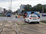 Wrocław. Drogowy koszmar na pl. Dominikańskim. Nie jeżdżą tramwaje. Torowisko w fatalnym stanie! 