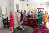 "Marianna i róże - o savoir vivre i kulturze", czyli warsztat edukacyjny w  dworze Villa Marianna w Ostrowieczku