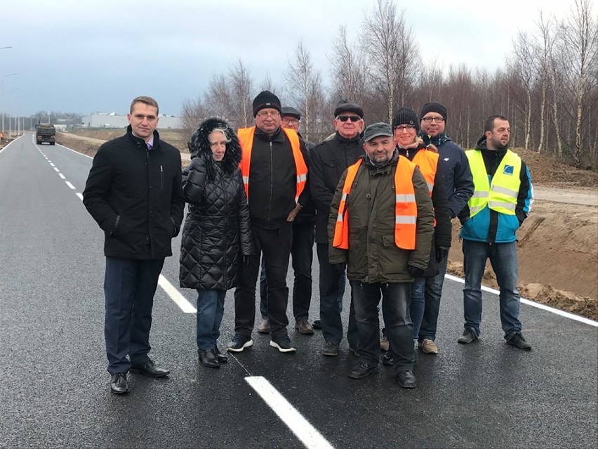 Ul. Derdowskiego w Kosakowie już przejezdna. To jednak nie koniec prac. Skąd opóźnienia? | ZDJĘCIA